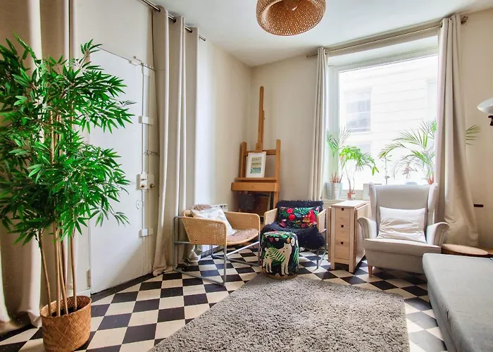 Luxurious 2 Bedrooms Louvre Moulins Free Netflix
