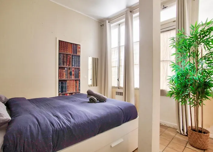 Luxurious 2 Bedrooms Louvre Moulins Free Netflix